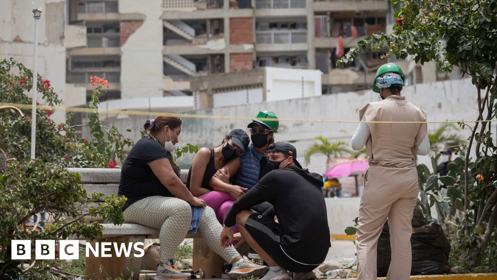 Venezuelans angry at state-led rescue efforts