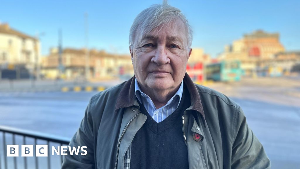 New Marske mental health nurse retires after 59 years - BBC