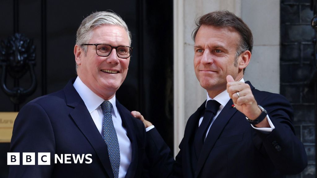 UK to return some migrants to France within weeks, Starmer says