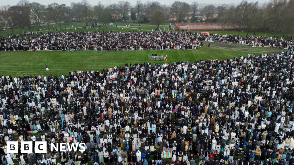 Thousands attend Europe's biggest Eid celebration in Birmingham
