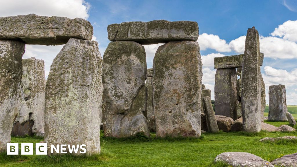 Simpler, older version of Stonehenge found three miles from famous site