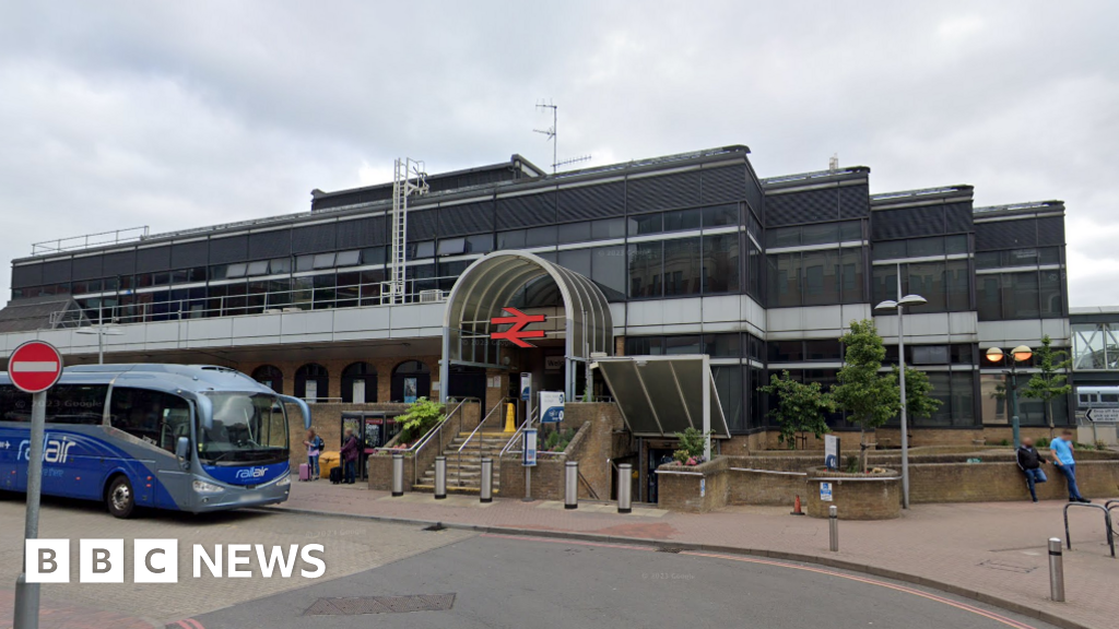 60-year-old man dies after attack at Reading train station