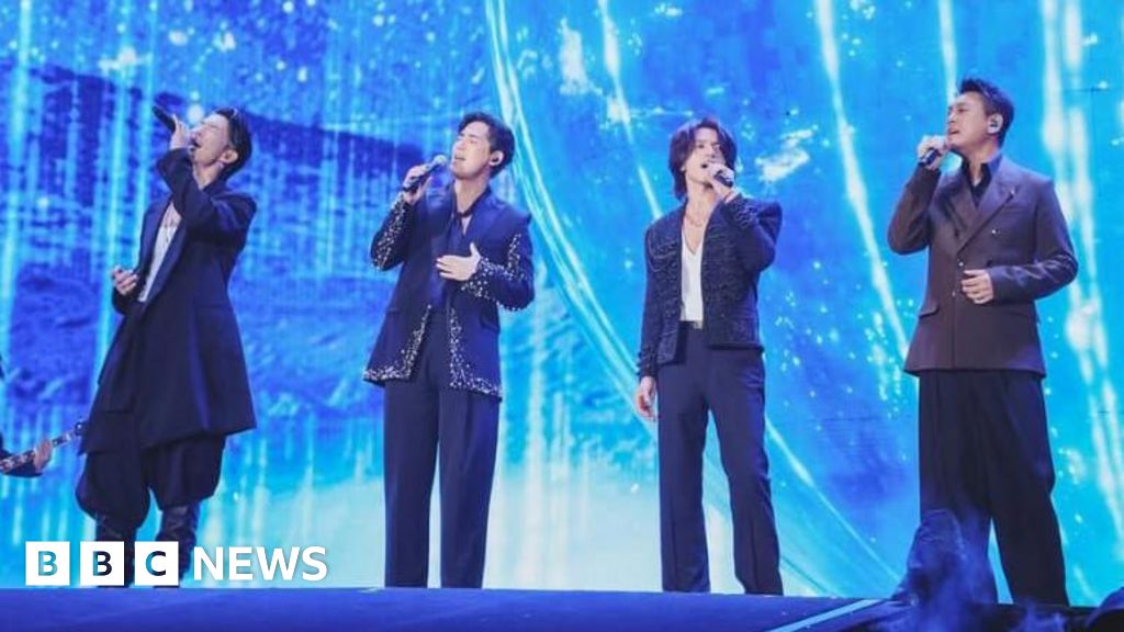Taiwanese boy band F4 thrills fans with surprise reunion