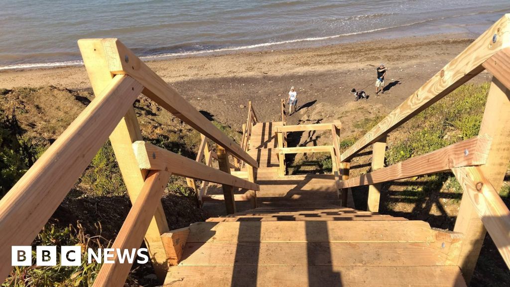 Iconic Isle of Wight Beach Access Shut for Urgent Repairs