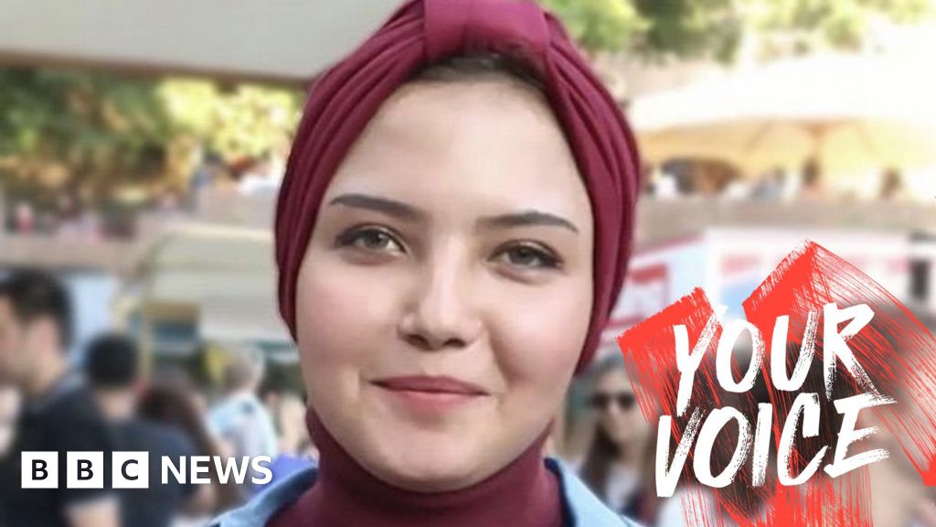 'I make between £800 and £2,000 a month on zero-hours contracts. There's no consistency'