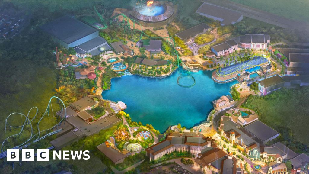 More than 18,000 seek Universal theme park jobs