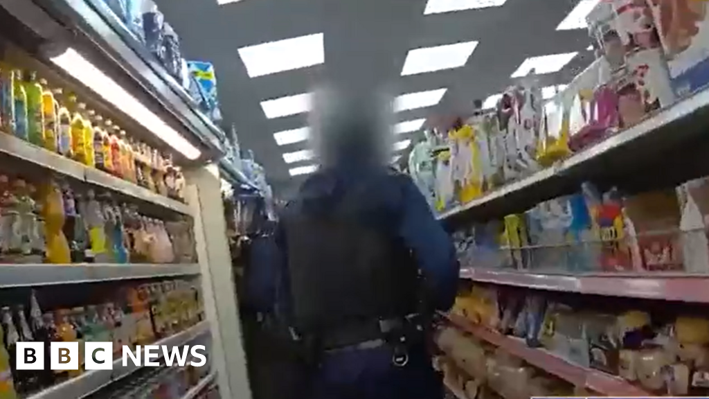 Arrests as hundreds of stolen phones found in raid