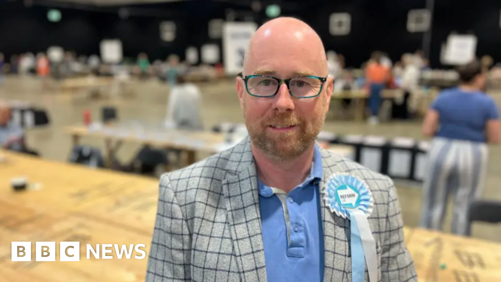 Warwickshire County Council Leader Resigns After 41 Days, Deputy Finch Becomes Interim