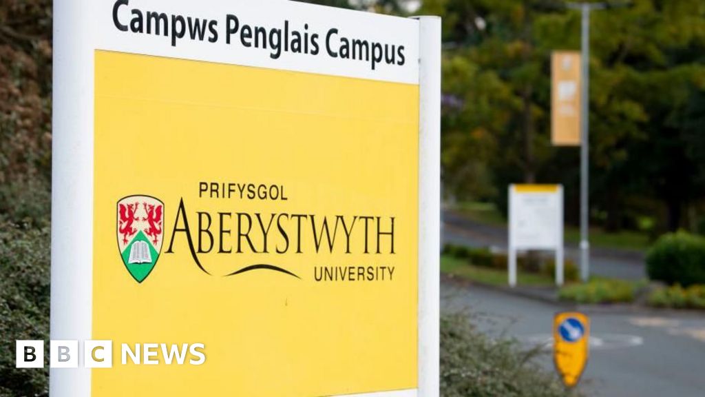 Aberystwyth University: Up to 200 jobs could be cut, says MS – BBC News