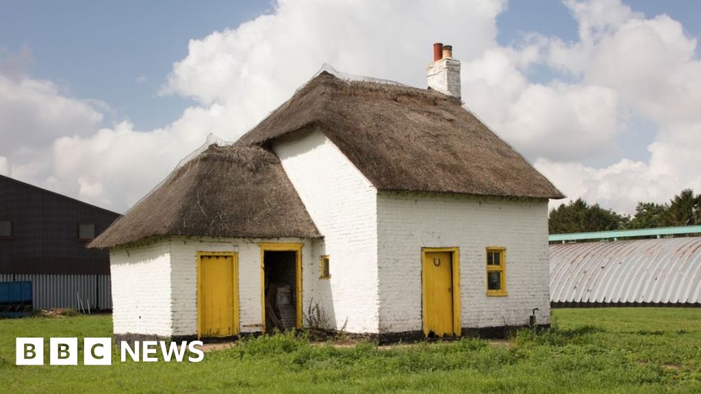 Thorney S Landmark Canary Cottage Gets Grade Ii Listing Bbc News