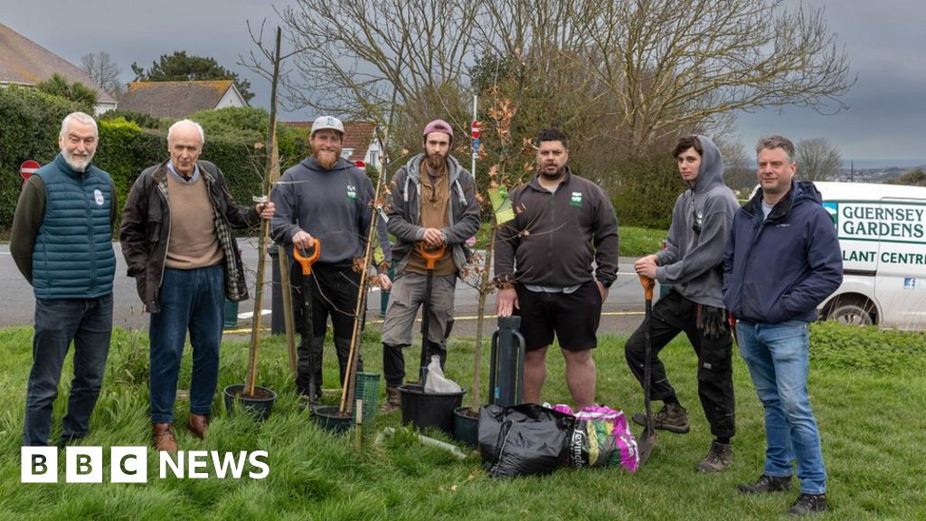 Guernsey Gardens celebrates 50 years by planting 50 trees