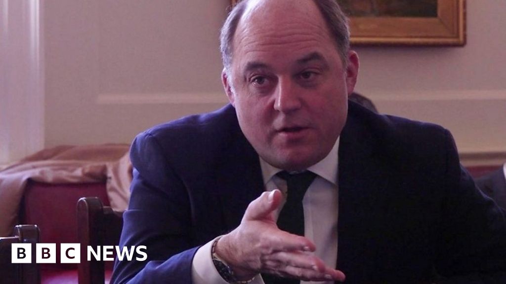 Putin has gone ‘full tonto’ over Ukraine - Wallace