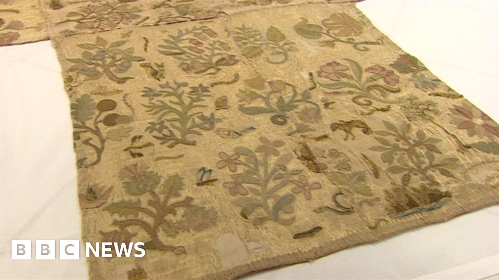 Elizabeth I dress Altar cloth may be Queen's gown BBC News