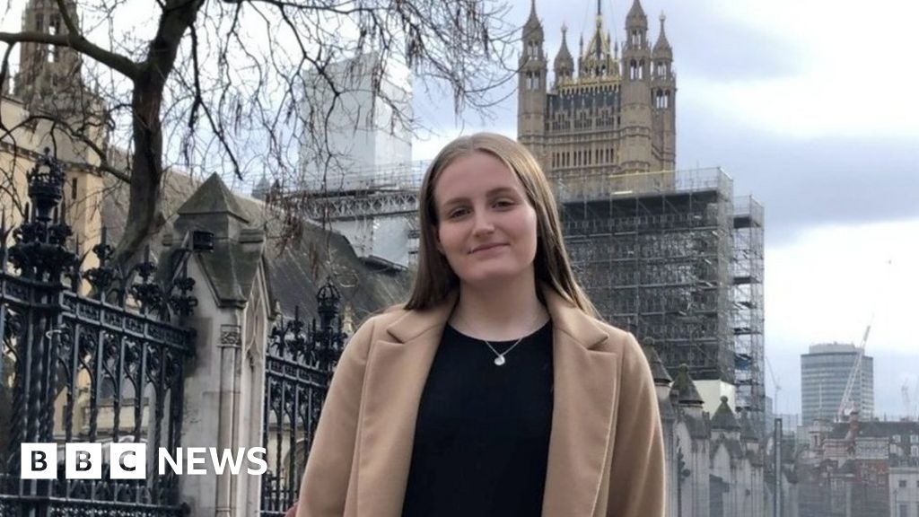 Upskirting victim urges other girls to speak out