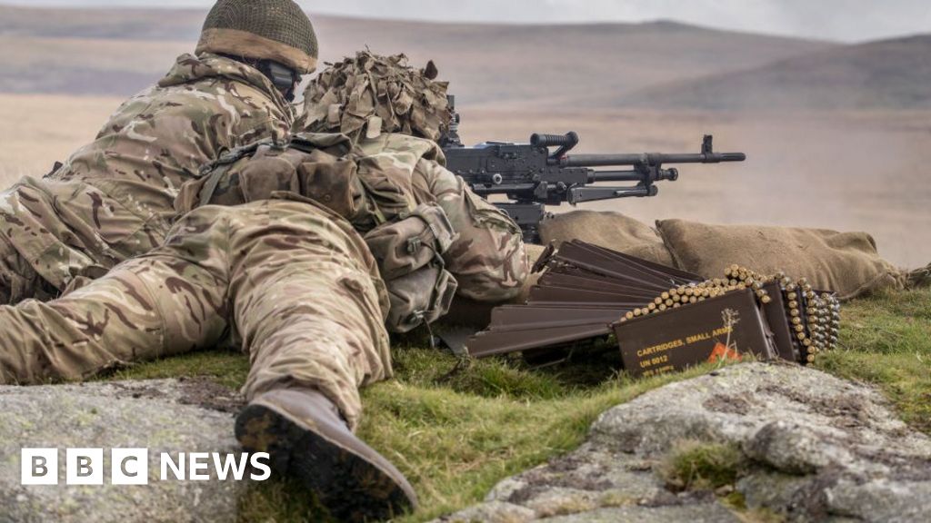 Machine weapons amongst weapons misplaced by UK armed forces