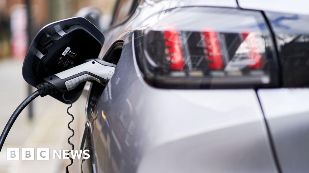 bbc.co.uk - Enda McClafferty - EV charging: Civil servants who used electric vehicle chargers should repay, says Speaker