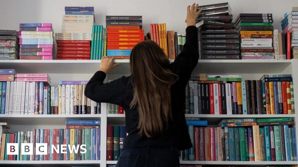 British and US bestsellers hit by purge in Russian bookshops