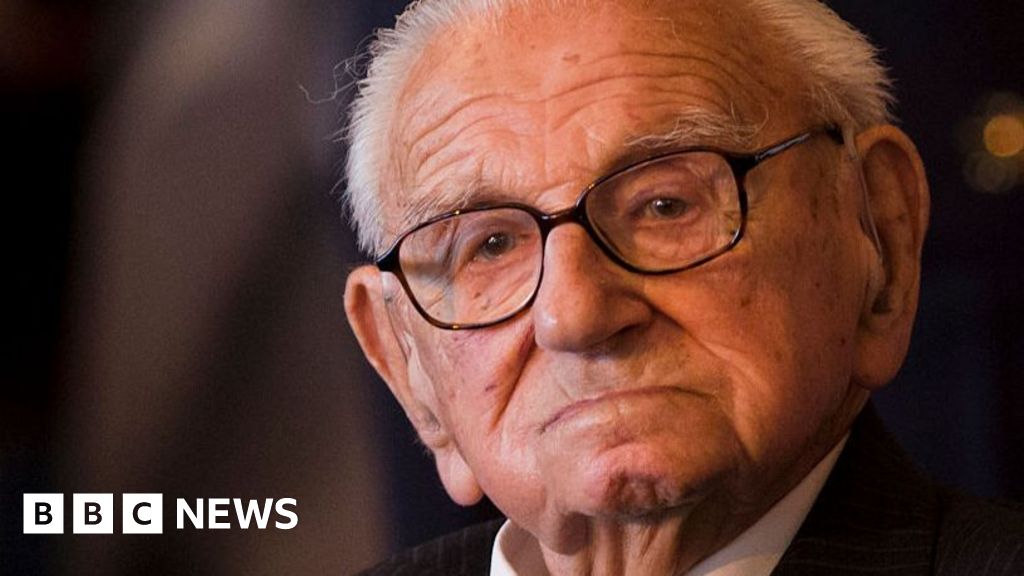 Prague names street after British Holocaust hero