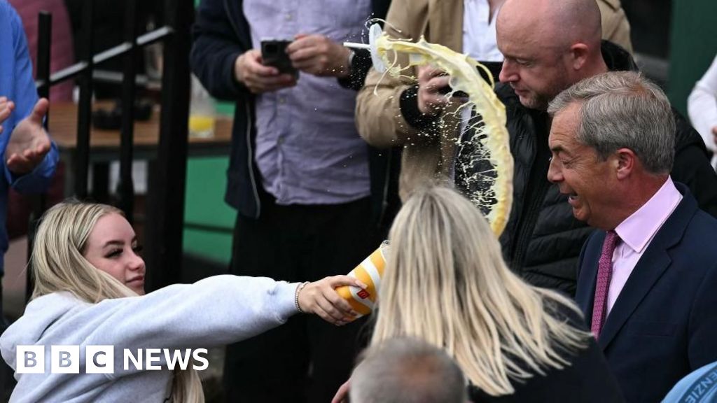 Victoria Thomas Bowen sentenced for Nigel Farage milkshake attack - BBC News