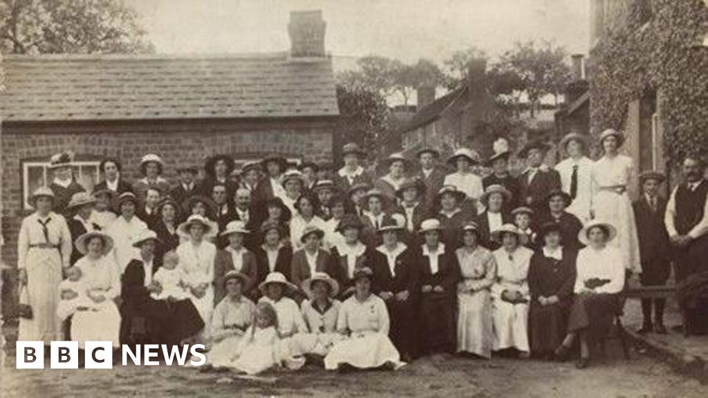 Statue to honour Canary Girls at former factory in Gloucester BBC News