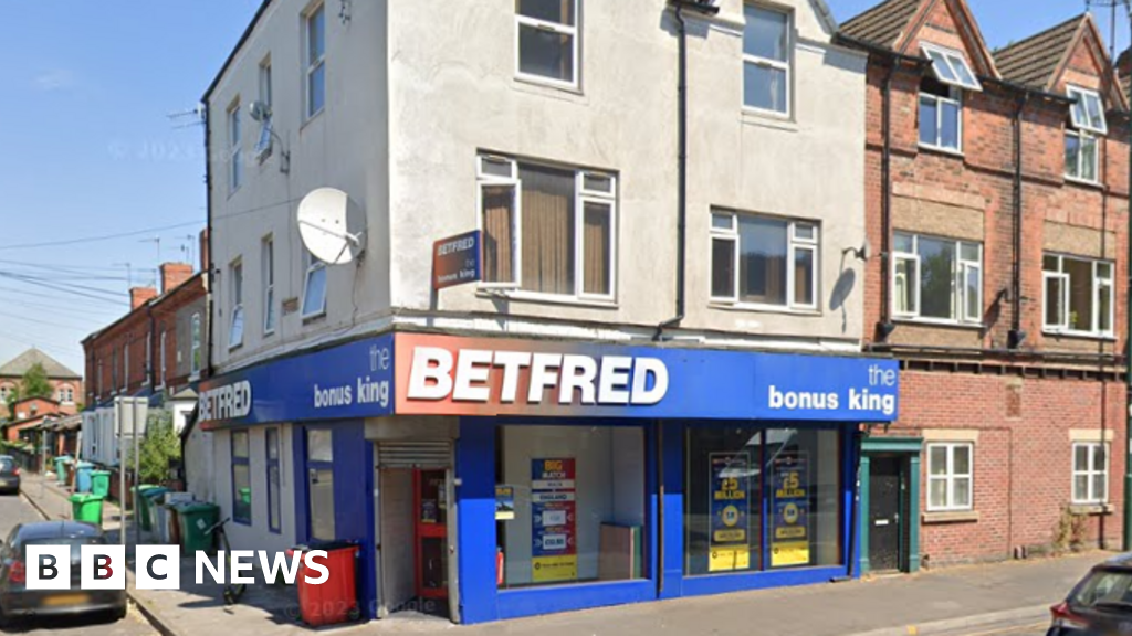 Radford Police Appeal After Knifepoint Robbery At Bookmaker Bbc News