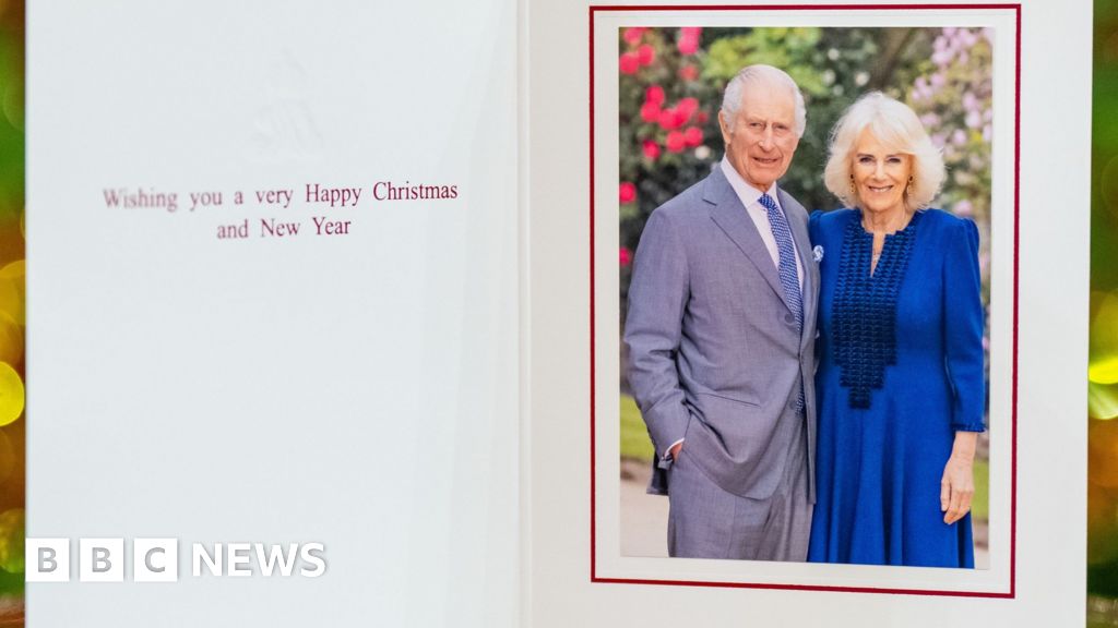 King and Queen reveal this year's Christmas card