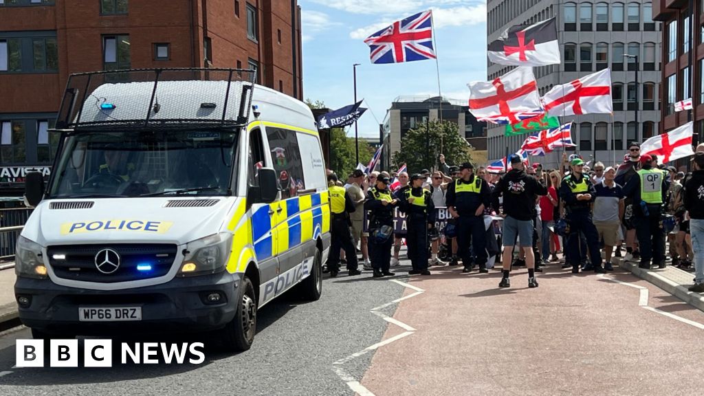 immigration and counter protests in Bristol