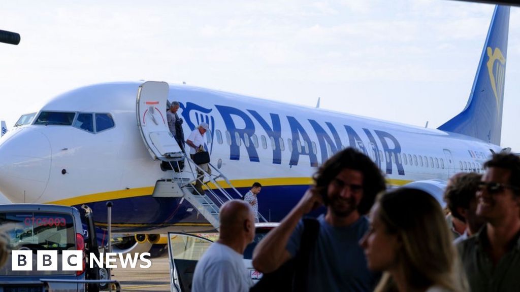 Ryanair hits out at Booking.com over flight cuts