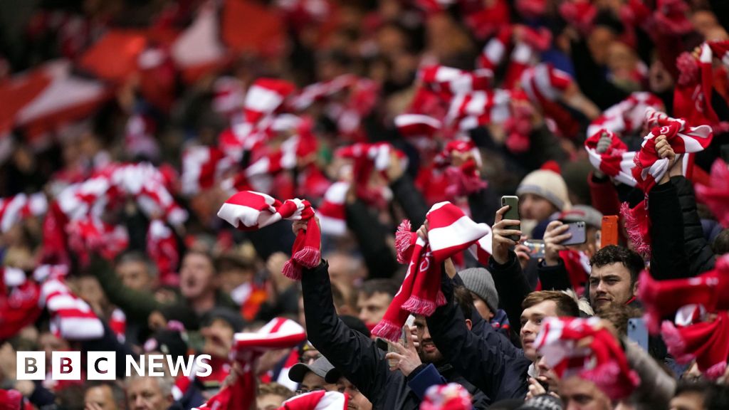 Bristol City football fans see premiere of ‘fatal-five’ film