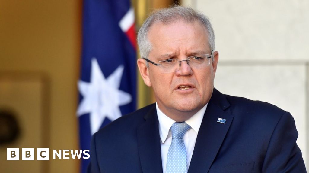 Coronavirus: Australian PM warns of lockdowns