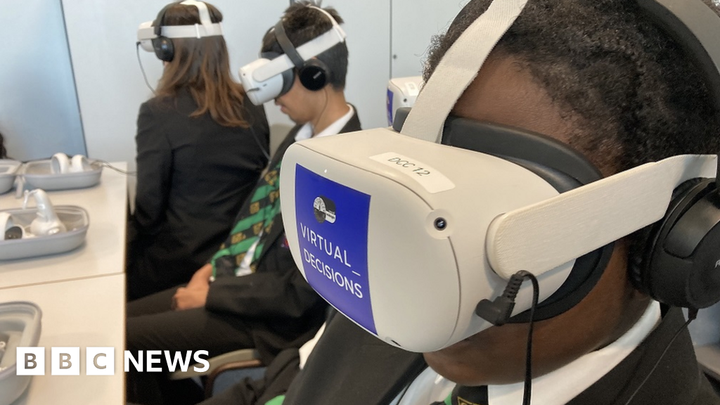 Virtual reality headsets being used to teach children about knife crime