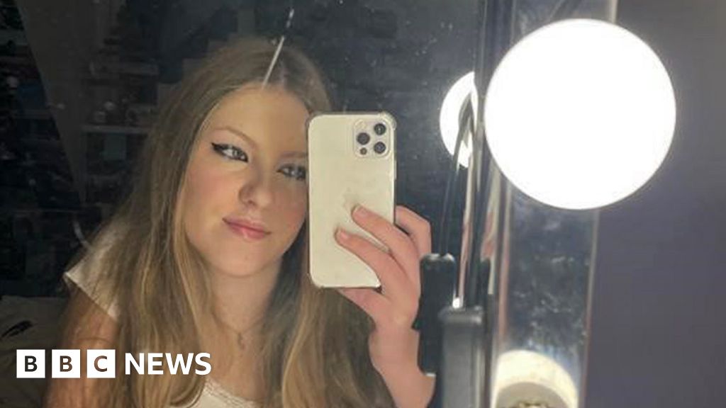 Sharp Rise In Teenage Girls With Eating Disorders During Covid Sharp Rise In Teenage Girls With Eating Disorders During Covid