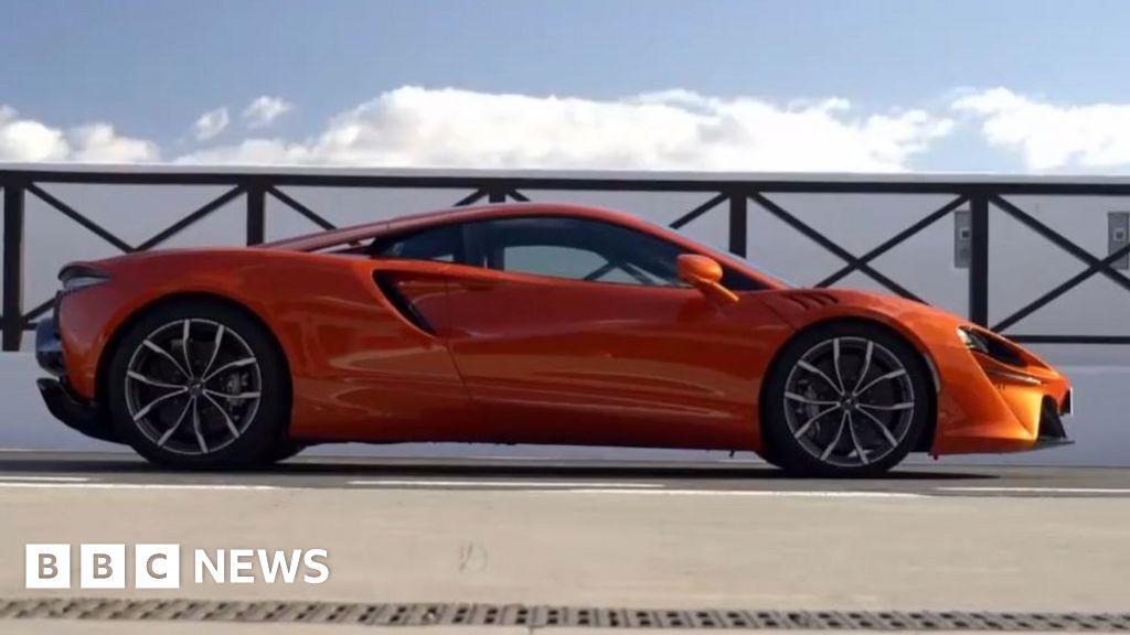 mclaren-supercars-female-engineers-on-their-dream-job