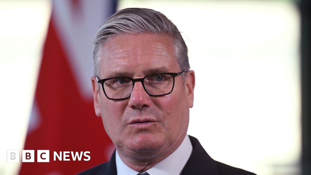 Mandelson messages criticize Starmer and No 10