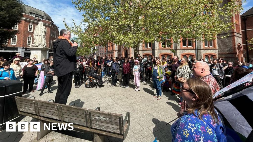 Thousands Protest UK Supreme Court Gender Ruling Nationwide