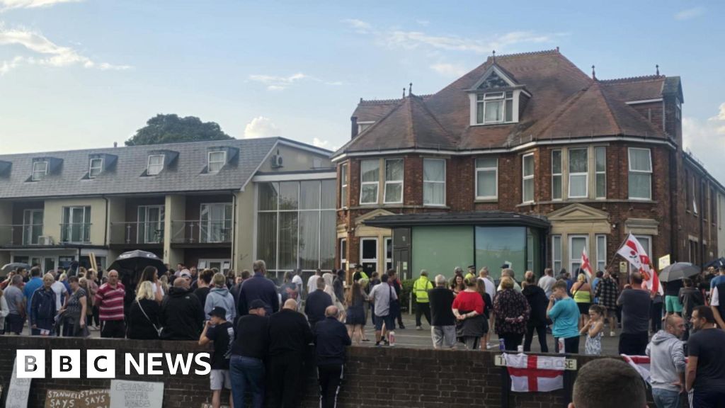 Asylum hotel 'could return to community use'