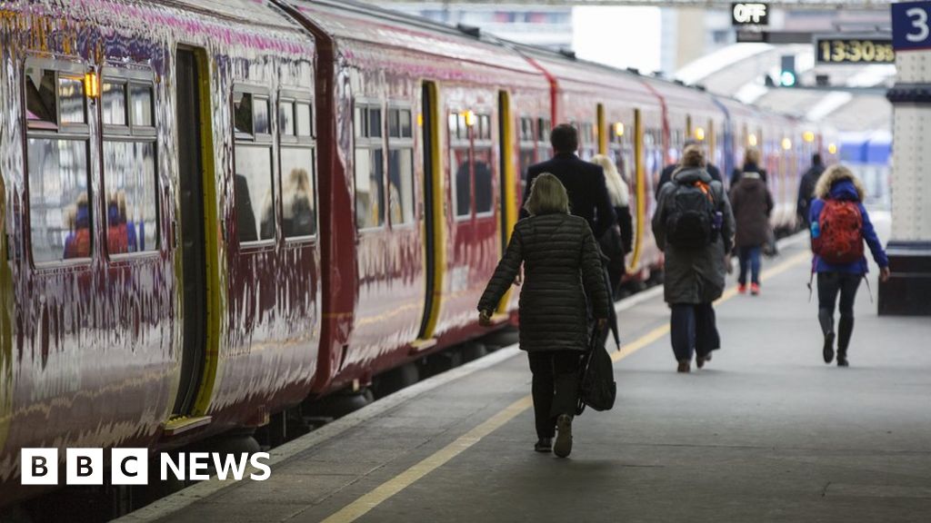 RMT boss says more UK workers should push for strikes