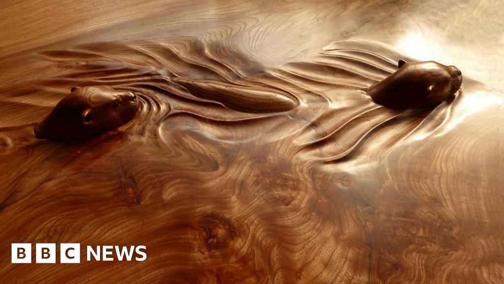 The Scottish master carver bringing wood to life BBC News