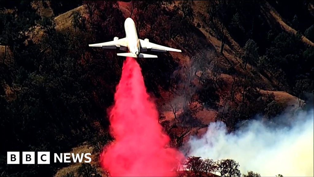 Kincade Fire: Jets spray flame retardant