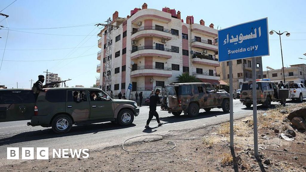 Syria presidency to send new force to halt clashes in south thumbnail