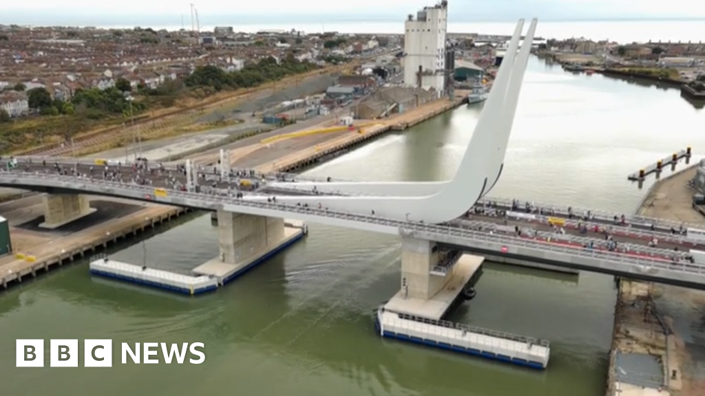 Suffolk beats Norfolk in the battle of the bridges