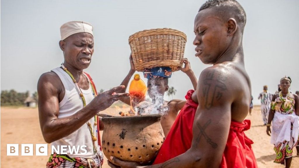 Africa's week in pictures: 7-13 January 2022 - BBC News