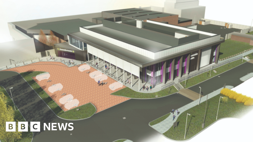 Dunstable £20.1m leisure centre reopening delayed