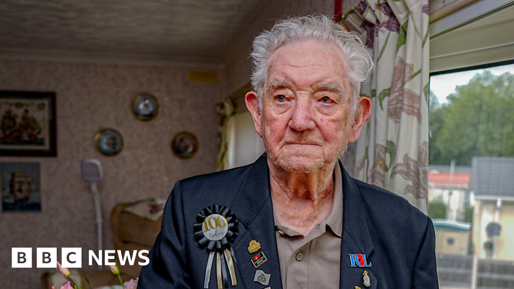 Veteran, 100, recalls watching Japan surrender