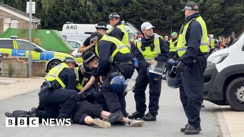 Thetford riots and anti-immigration protests escalate in England