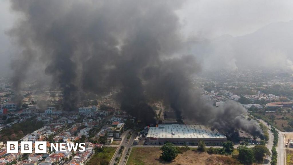 Mexico jaagt op 23 gevangenen die uit de gevangenis zijn gekomen tijdens een golf van geweld