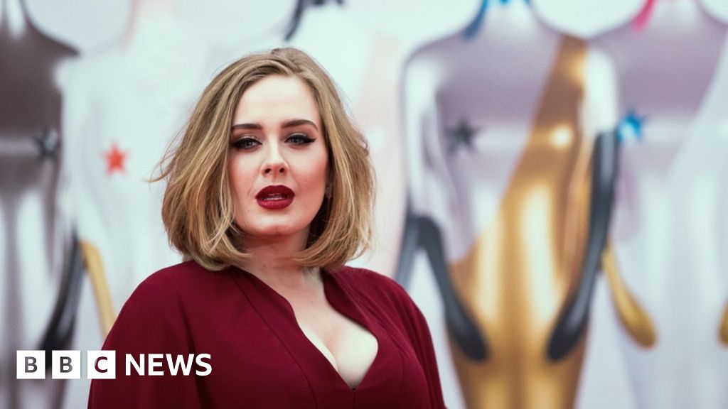Adele At Brits I Publicly Support Kesha Bbc News