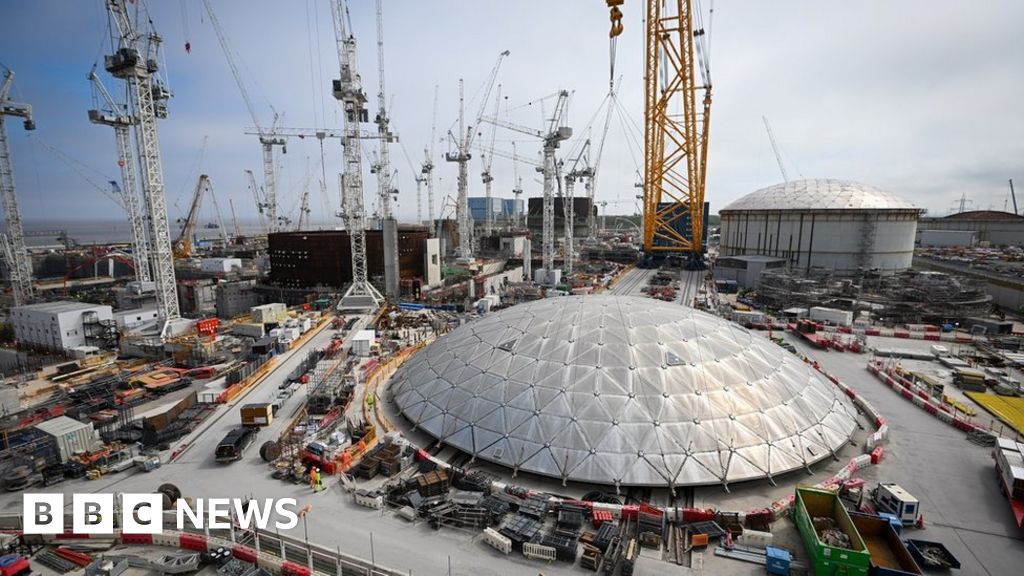 欣克利角C的建設工作在工地死亡後重新開始