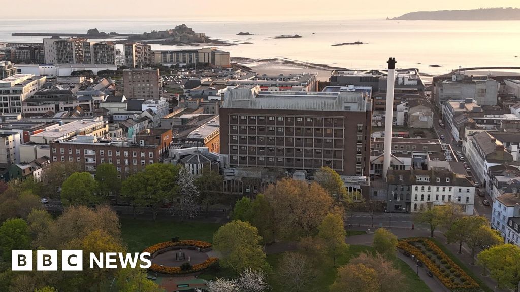 bbc.co.uk - Hospital patients in Jersey given ice lollies in heatwaves