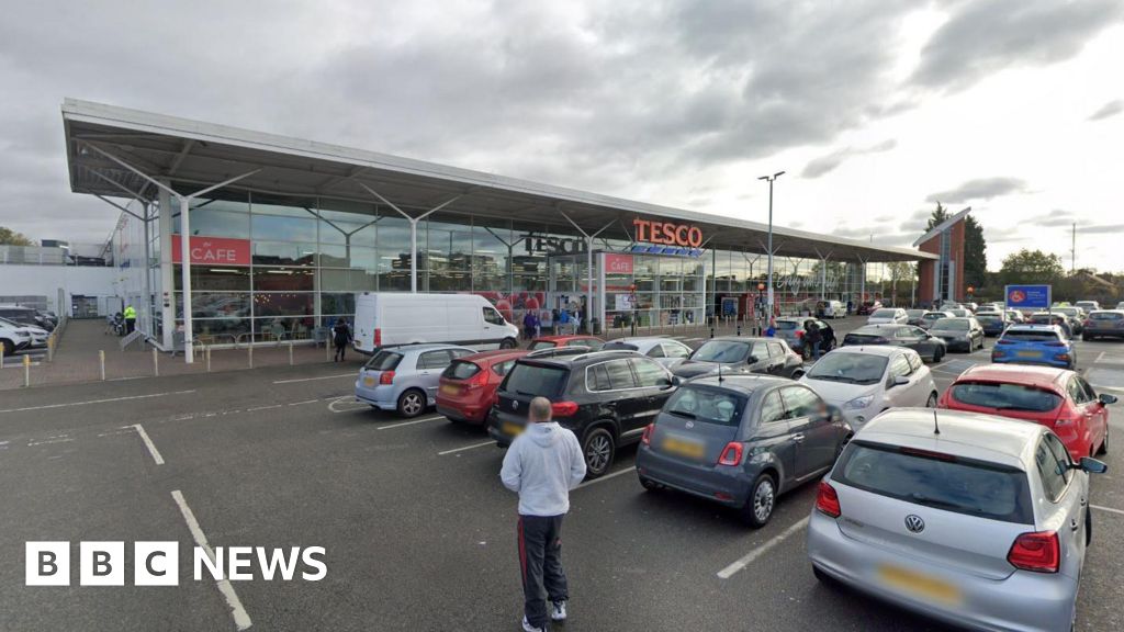 Leicestershire Police Investigate Supermarket Armed Robberies